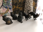 Figurka kot Mosiądz