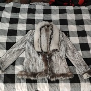 Skóra z futrem lisim