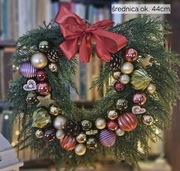 Piękny, świąteczny wianek bożonarodzeniowy