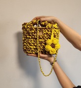 MAŁA TOREBKA NA RAMIĘ DO RĘKI NA SZYDEŁKU RĘKODZIEŁO POMYSŁ NA PREZENT