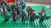 Lego Castle 7 rycerzy herb lwa 10305