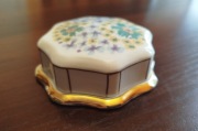 Puzderko porcelanowe ĆMIELÓW fason Pompadour PRL Vintage