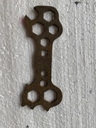 stary klucz rowerowy