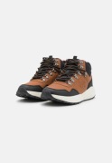CHAMPION buty sportowe brązowe modne sklep 299zł