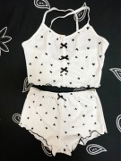 Zestaw pizamowy z uroczym w serca, krótka koszulka z okragłym dekoltem (S)