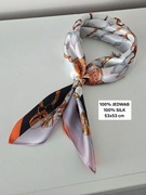Elegancka Apaszka jedwabna 53x53 cm - Stylowa i uniwersalna!