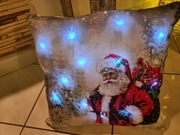 PODUSZKA ZE SWIATELKAMI LED