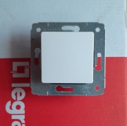 Łącznik pojedynczy  LEGRAND CARIVA biały - nowy