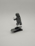 Minifigurka Stalowa Surferka z świata Marvel Kompatybilna z LEGO