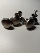 Zestaw 5 mosiężnych srebrnych gałek / uchwytów meblowych