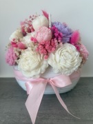 Flower box bukiet kwiatów.