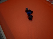 Uniwersalne pokretła z ze znacznikiem niebieskim.