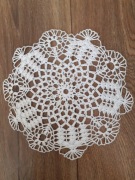 SERWETKA WYKONANA  NA SZYDEŁKU śr. 19,5 cm  