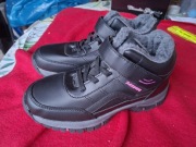 Nowe buty sportowe ocieplane