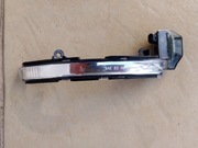 Kierunkowskaz prawy w lusterku Jaguar XE , XF orginalny 