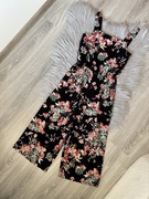 Czarny kombinezon z szeroka nogawka w kwiatowy wzór New Look S