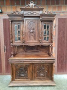 Kredens styl Henryk II – orzech, bogato rzeźbiony