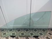 Toyota AURIS II 13-18 szyba drzwi lewa przód 2013 rok 68102-02360