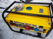 Generator prądotwórczy 3,8KW-230V, 6,7KW-400V AVR