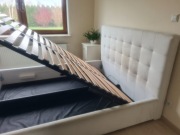 Łóżko tapicerowane 160x200 z pojemnikiem i miękkim zagłówkiem