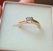Złoty pierścionek z diamentem, vintage