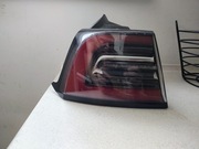 Lampa Lewa Tylna W Błotnik Tesla 3 1077399-00-C 1077397-00-C