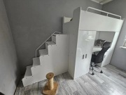 Łóżko piętrowe z antresolą 80x190 z biurkiem i schodami jednoosobowe połys 