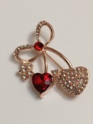 Broszka damska serduszka 