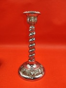 Świecznik Pięknie Zdobiony Ciężki 