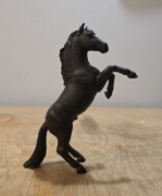 Schleoch koń mustang ogier figurka model wycofany z 2006 r.