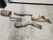 Lexus IS200 I wydech kolektor katalizatory tłumik