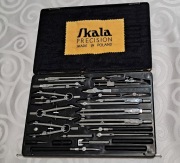 Skala PAXII zestaw kreślarski cyrkle 24 elementów 