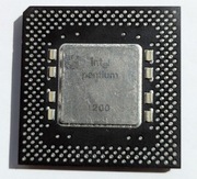 intel pentium i 200 bez MMX bez ceramicznej obudowy. Rarytas.