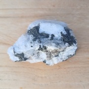 Kamień księżycowy Madagaskar amulet w podróży  43,5 g