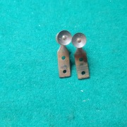 Pionizery do skrzyni zegara wiszącego