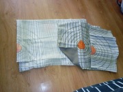 Zestaw obrus 115 x 155 cm plus 2 poszewka dekoracyjna 40 x 40 cm 