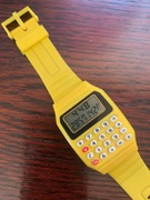 Zegarek elektroniczny z kalkulatorem