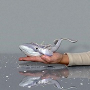 Ceramiczny wieloryb ze świecą – lawendowa rzeźba handmade