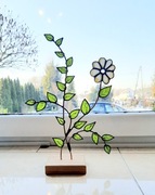 Witraż szklany. Witrażowa biała stokrotka. Wolnostojąca dekoracja 