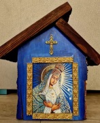 Kapliczka drewniana Matka Boska ręcznie robiona nowa rękodzieło
