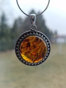 Srebrny wisior z bursztynem pr 925