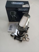 Ekspres DELONGHI Dedica Style 15 bar