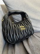 Czarna Torebka Miu Miu