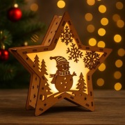 Lampka Wigilijna LED – Drewniana Gwiazda z Bałwankiem 