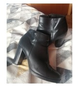 Botki damskie firmy Wojas, rozm. 38.