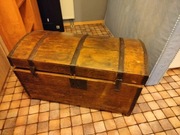 Sprzedam zabytkową skrzynie w dobrym stanie