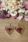 Kolczyki z żywicy z suszonymi kwiatami w ramce Serca