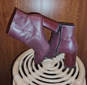 Buty botki Lasocki miękka skóra słupek 38