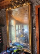 Stare lustro w złoconej ramie