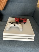 Sony Playstation 4 Pro1TB CUH-7216B Biała 2 Pady PS4